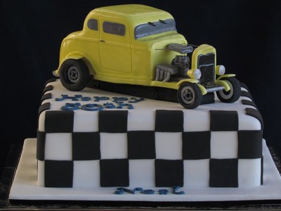 Vintage car cake